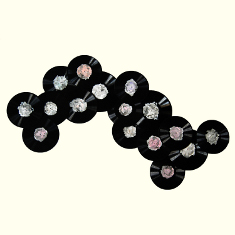 Christine Düwel, Schallrosen, 2015, Wandinstallation, Platten, Acryl, Stifte